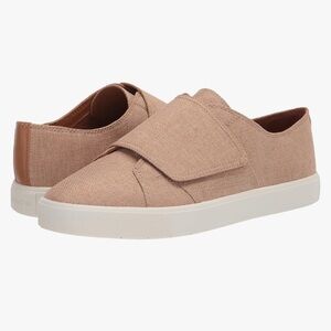 VINCE Woven/Velcro closure Blair sneaker, EUC size 9